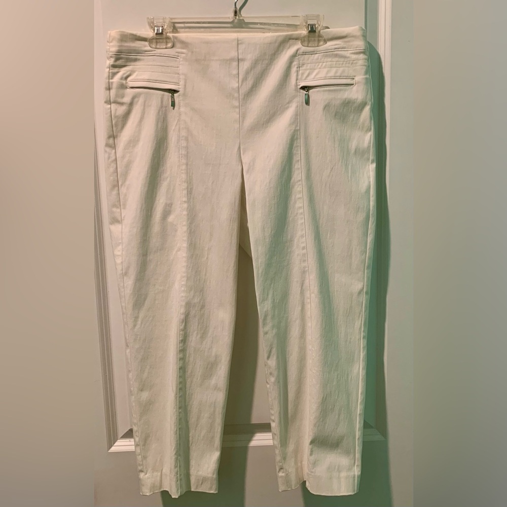 Alfani White Capris Pants